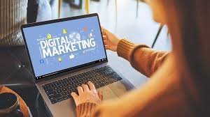 How do beginners start digital marketing?